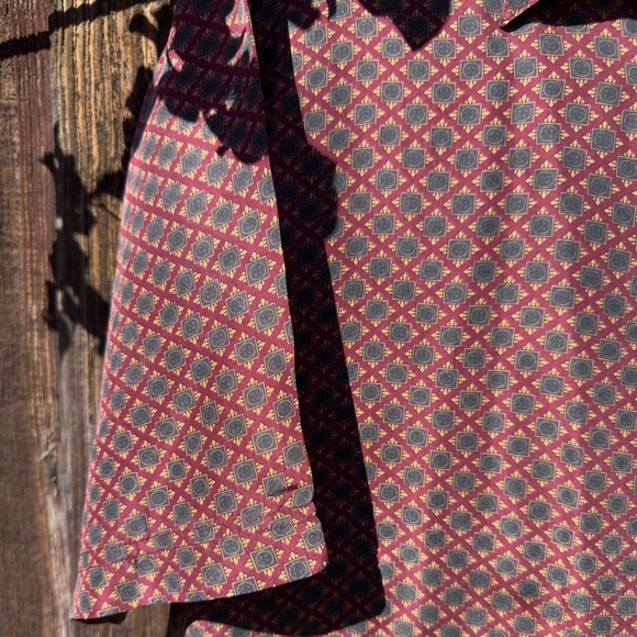 Geometric Patterned Shirt - Picture 2 of 6